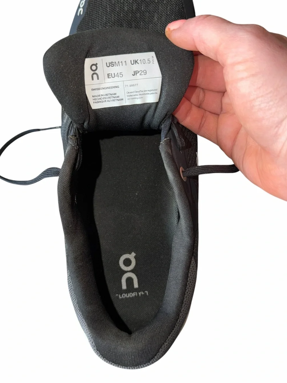 NWOT. Cloudflyer Men’s sneaker.11. On Running, Athletic Shoe.